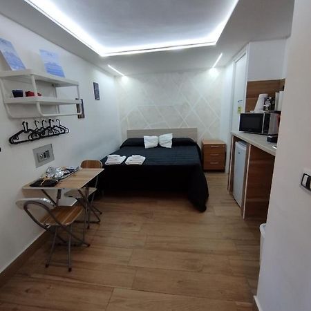 Casa Nina- Camera Ischia Apartment Наполи Екстериор снимка