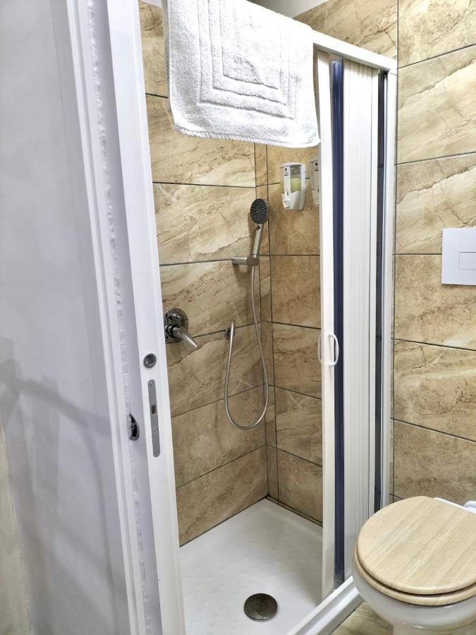 Casa Nina- Camera Ischia Apartment Наполи Екстериор снимка